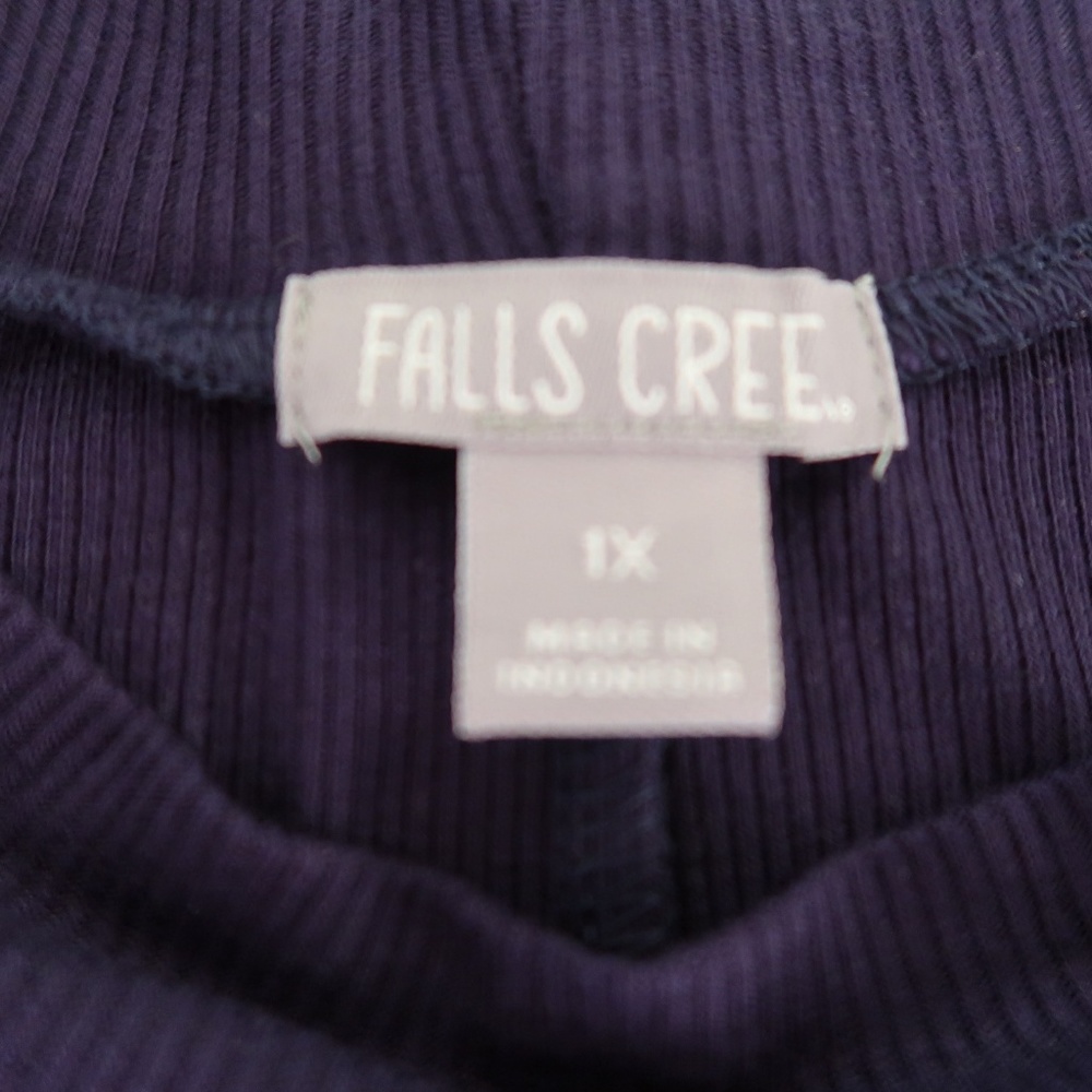 FALLS CREEK - Picture 3 of 5